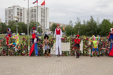 Депутаты поздравили «золотую» молодежь Оренбуржья